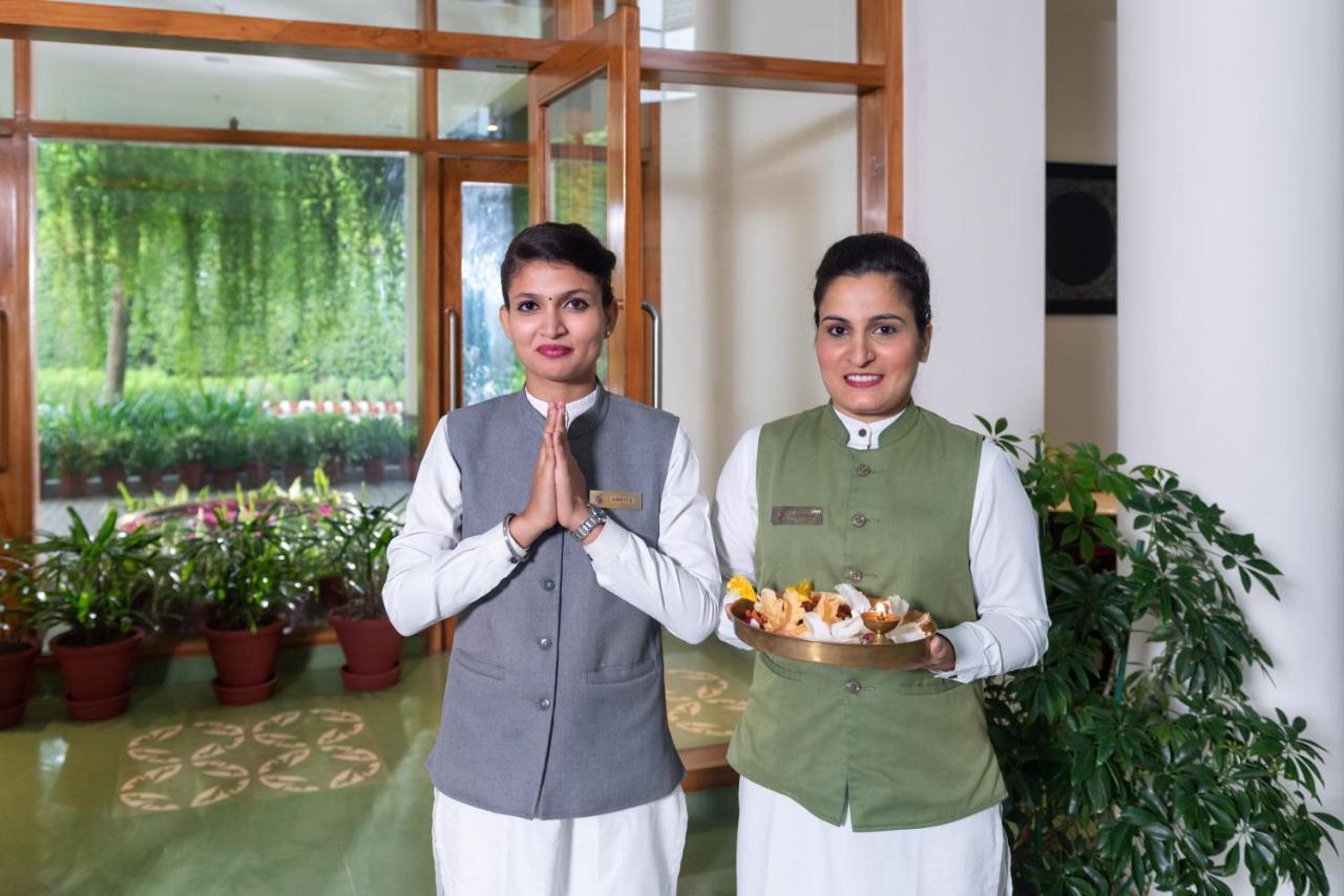 Naad Wellness Hotell Sonipat Exteriör bild